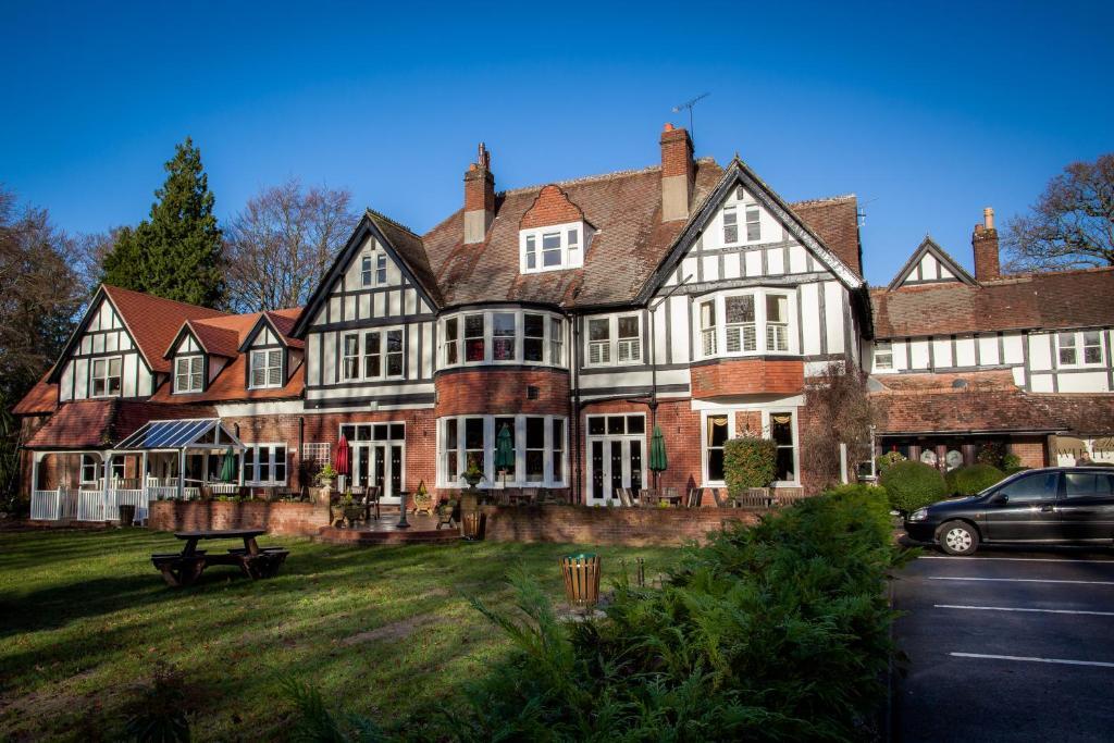 The White Buck Hotel Burley Exterior photo