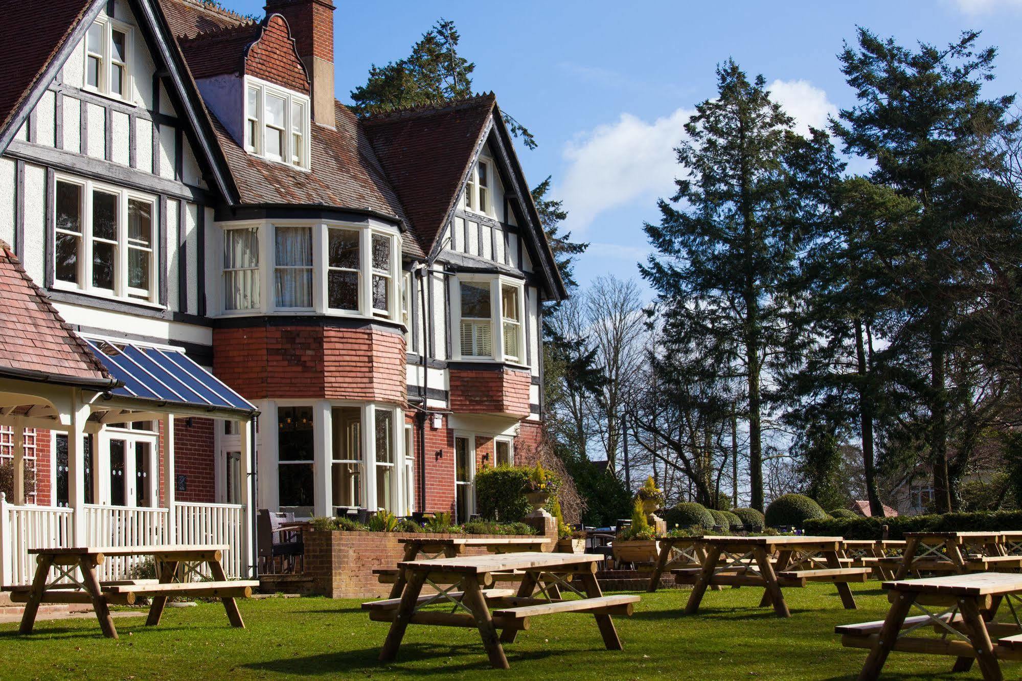 The White Buck Hotel Burley Exterior photo